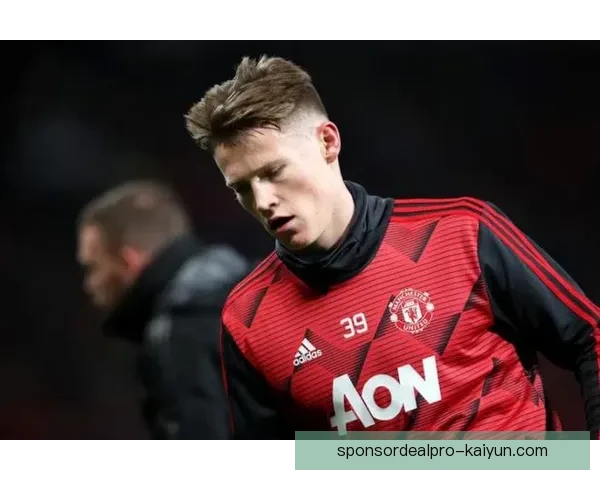 贝肯鲍尔在球队中的支柱作用持续稳健，助力球队稳步前行。