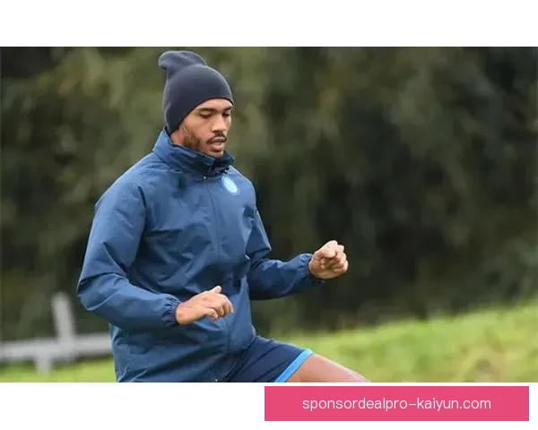 孔德防守数据分析显示其在本赛季表现稳健，防守能力持续提升。